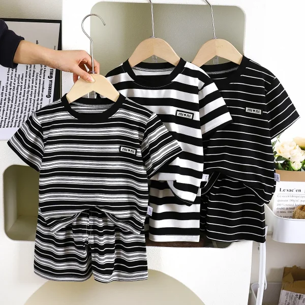 New Summer Children's Casual Short-Sleeved Suit Boys Striped Breathable Baby Shorts Two-Piece Kids' Clothing MOQ 2pcs